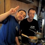 釜あげうどん 太郎 - 2015年8月9日限定！華麗なる釜揚げうどんカレー

うどん好きカフェ店主と釜あげうどん太郎とコラボが実現！
2015大阪好っきゃ麺の参加店、「f-cafe」と「釜あげうどん太郎」コラボイベント！
