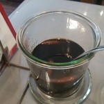 インドラ - インドラさん名物の唐辛子のたくさん入った特製ドレッシング