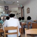 洋食おがわ - 店内の様子です。　広さは前とあまり変わりありませんね