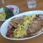 一番好物メニュー「スタミナライス (900円)」