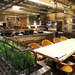 SUGALABO - 店内　テーブル