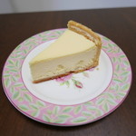 クレーム プリュス - 濃厚ベイクドチーズケーキ（税込399円）