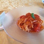 ジェームス山 塩屋カントリークラブ - トマトとオレンジの冷製パスタ。爽やかで美味しい！