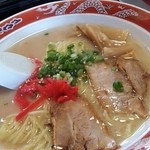 旭屋食堂 - 豚骨ラーメン700円