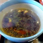 そば処 大和 - かしわの温かい汁のアップ