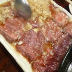ホルモン・焼肉 キムチ - 2015.8　一旦ネギをよけ・・