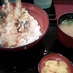 丼丼亭 - 天丼と味噌汁