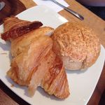 breadworks - クロワッサン
      カリカリ