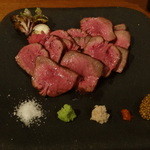 GRILL THE VOND - 菜の花うましポーク骨付きロース（３００ｇ、２，６００円）