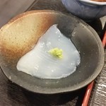 Takao Rengaya - 小鉢の一品「イカの刺身」です