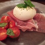 クアドリフォーリオ - ２０１５・７　ブラッティーナチーズと生ハム