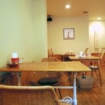 TEA ROOM Yuki Usagi - 店内。他のお客様が写らないアングルで撮影しました。