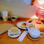 TEA ROOM Yuki Usagi - テーブル風景。