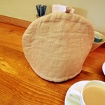 TEA ROOM Yuki Usagi - ポットカバー。ゆっくりお楽しみくださいとありがたいお言葉。