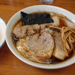 太尊（チャーシューメン並・700円＋半ライス・100円）