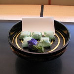 藤井荘 - 客室のお菓子