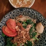 大陸麺本舗 - 亜細亜香味麺、大盛り(スープ付き)