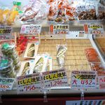 燻製屋 南保留太郎商店 - 店内の商品棚３