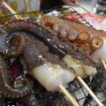 牧野 - タレを付けて焼いてます！