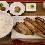 干物まる - 大人気干物のお食事(2138円)