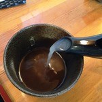 しこう庵 - かえしの醤油をそば湯で割ります。