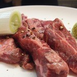にく楽家 鐵牛 黒毛和牛赤身肉とホルモン焼肉屋 - ハラミ