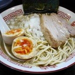 味玉・中細ストレート麺