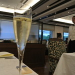 ヴェル・ボワ - ２０１５年夏　シャンパーニュと店内