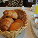 ヴェル・ボワ - ２０１５年夏　自家製クロワッサンとミルクパン