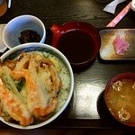 Sankairi - 海運丼
      