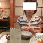 日本料理 吉水 - サワーも2杯目♪　鼻息荒く!!!　奥様様様～