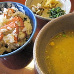 飴源 - 食事・・・かにめし、かに寄せ汁 