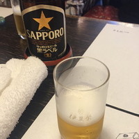 鰻割烹 伊豆栄 本店 - 瓶ビールは銘柄指定が出来ます。店名入りグラス。