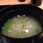 鶏三和 - 鶏だしスープとはちみつ漬けの梅干しがついてきます