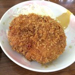 倉井ストアー - 揚げたてメンチ200円