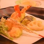 Hoteru Furankusu - 揚げたては美味いです・・・海老ではありません、カニの足です。