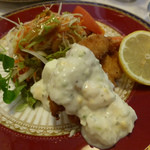 きっちん紅屋 - 海老フライ。自家製のタルタルソース