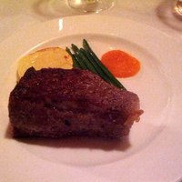 麤皮 - メインのステーキ