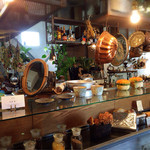 オカフェ - 洒落た店内