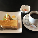 CRAZE - ブレンドコーヒー400円とAセットのバタートースト
