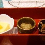 天ぷら わかやま - 先付は、トウモロコシの豆腐、冬瓜・・・あと一つが思い出せない(-_-;)