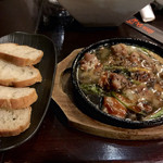 チキンとアスパラのアヒージョ