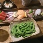 串と魚　にぎわい - お刺身2～3人前と枝豆