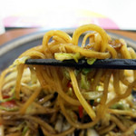 富士宮やきそば　こころ - 歯応えのある麺とカリカリの肉カスが美味しい