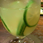 Bar Agit - 柚子のスライスが気前良く☆♪　食べたら美味しかったｗ