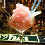 Bar Agit - 赤紫蘇のフローズンカクテル￥１０００（税込）☆♪
