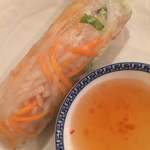 THI THI - 魚生春巻き