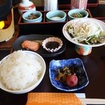 Gero Onsen Yamagataya - ご飯をこういう風に盛ってはいけないとおばあちゃんから厳しくしつけられましたが！