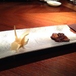 2015年8月　シェフズテーブルにて、東京の“セララバード”のお料理を頂きました♪[折り鶴]右手がホロホロ鳥の、フォアグラ！