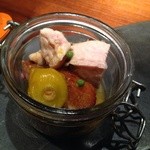 ラ・ロカンダ - 2015年8月　シェフズテーブルにて、東京の“セララバード”のお料理を頂きました♪[スモーク]ホロホロ鶏・茄子・ほおずき